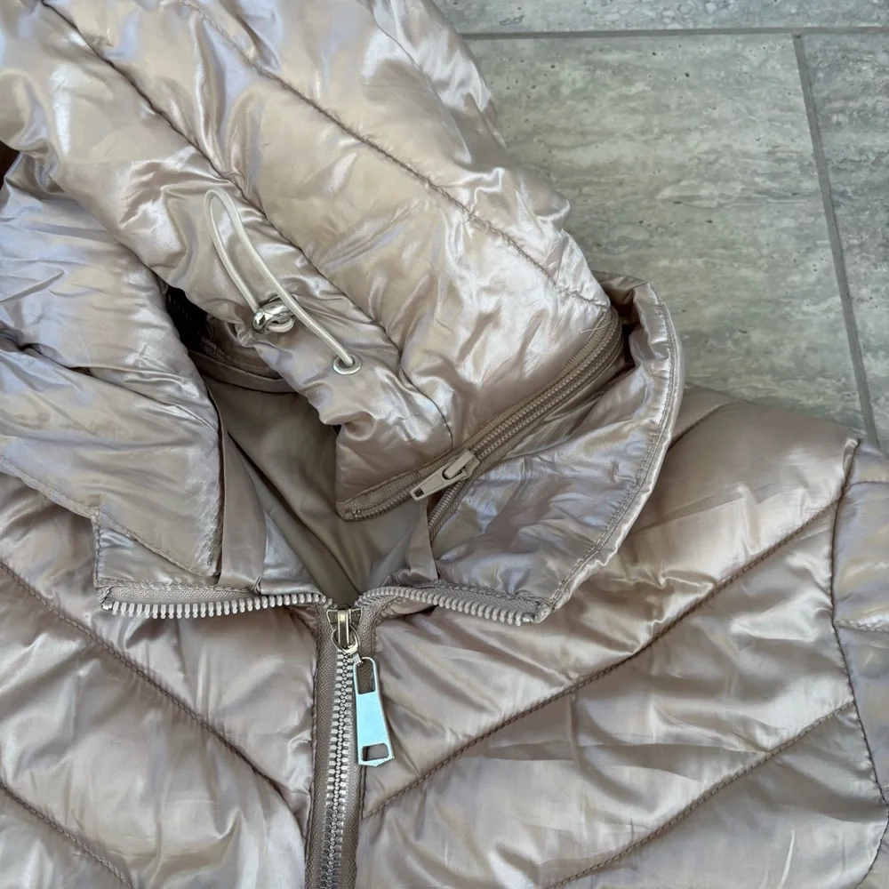 Women's Quilted Hooded Jacket Beige zip removable hood‎ size Small lightweight